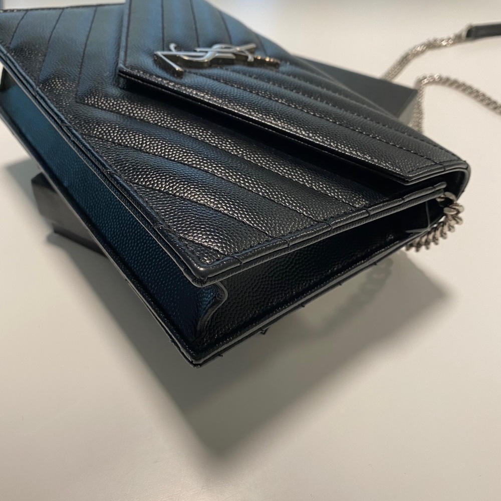 SOLD SAINT LAURENT Monogramme Envelope ChainWallet - Picture 6 of 8